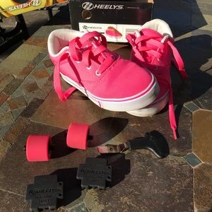 Heelys ‘Launch’ Canvas Sneaker